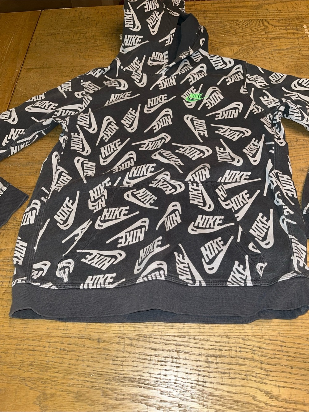 Nike Hoodie Youth Boys XL Gray Pullover Sweatshirt Logo Swoosh Lime Green